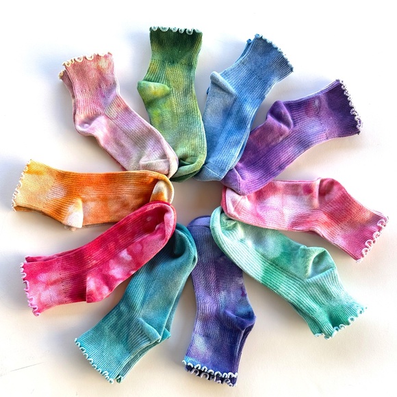 Colorful Ruffle Socks Ladies Blue Tie Dye Ankle Ruffle Socks Mid Crew Ice Dye - Picture 2 of 4